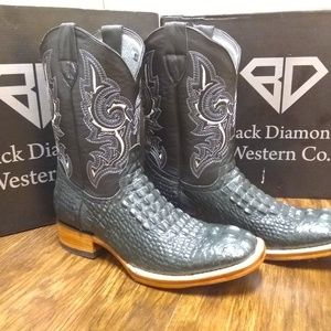 Genuine leather boots with Alligatot print